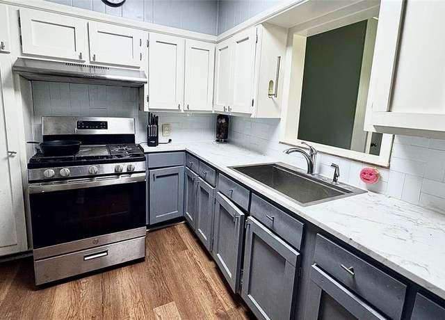 Property at 1105 S Main St, Highlands, TX 77562, 2 beds, 1 bath