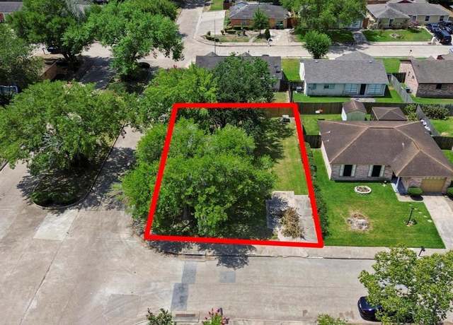 Property at 4985 E Ridge Creek Dr, Houston, TX 77053
