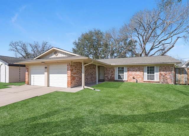Property at 1202 W Flamingo Dr W, Seabrook, TX 77586, 3 beds, 2 baths