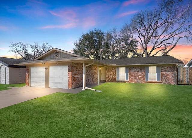 Property at 1202 W Flamingo Dr W, Seabrook, TX 77586, 3 beds, 2 baths