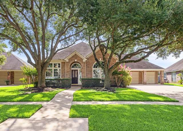 Property at 2007 Tradewinds Dr, Missouri City, TX 77459, 4 beds, 2 baths