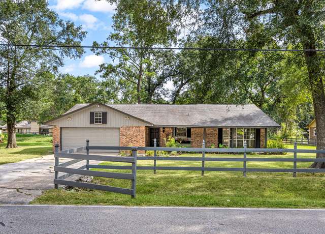 Property at 19811 Sagging Oaks Dr, Spring, TX 77388, 3 beds, 1.5 baths