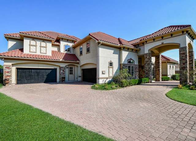 Property at 32 Miramar Heights Cir, Sugar Land, TX 77479, 6 beds, 8 baths