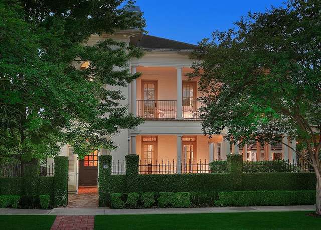 Property at 46 E Bay Blvd, The Woodlands, TX 77380, 5 beds, 6 baths