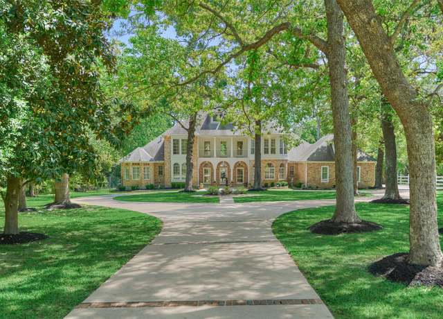 Property at 2318 Blue Lake Dr, Magnolia, TX 77354, 4 beds, 3.5 baths