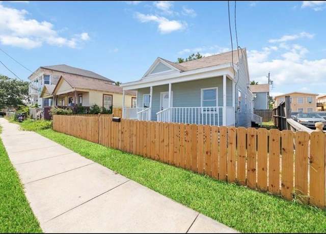 Property at 2714 Avenue L, Galveston, TX 77550, 10 beds, 1 bath