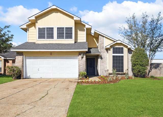 Property at 7427 Pebblemill Ln, Houston, TX 77086, 3 beds, 2.5 baths
