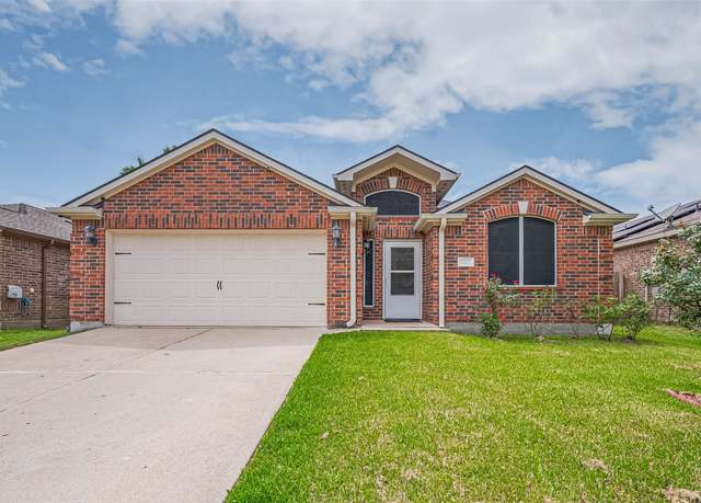 Property at 12222 Estelle Ln, Pinehurst, TX 77362, 3 beds, 2 baths