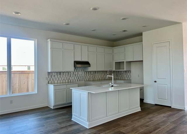 Property at 8207 Bristol Diamond Dr, Rosharon, TX 77583, 3 beds, 2 baths