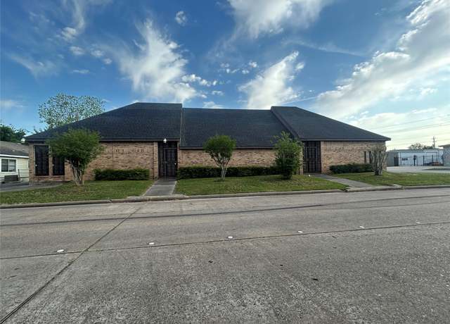Property at 7555 Morley St, Houston, TX 77061, 3.5 baths