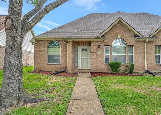 Property at 906 Garden Walk Dr, La Porte, TX 77571, 2 beds, 2.5 baths