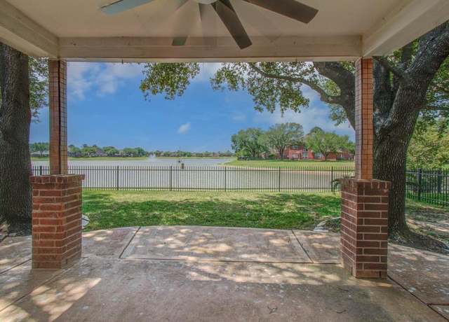 Property at 17515 S Summit Canyon Dr, Houston, TX 77095, 3 beds, 2.5 baths