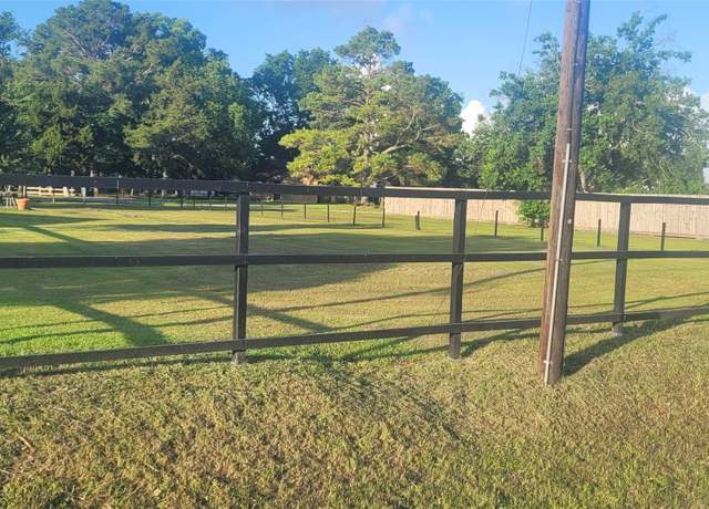 Property at 13323 33rd St, Santa Fe, TX 77510