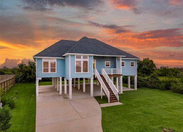 Property at 218 Debbie Ln, San Leon, TX 77539, 3 beds, 2.5 baths