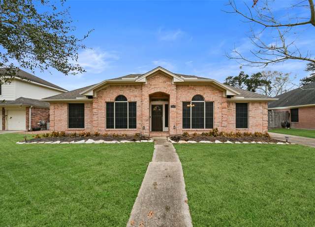 Property at 1809 Desota St, Friendswood, TX 77546, 3 beds, 2 baths