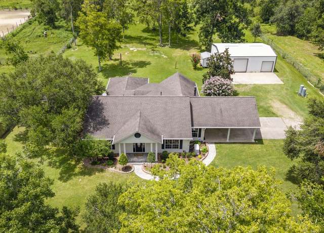 Property at 10311 Fm 1462 Rd, Alvin, TX 77511, 3 beds, 2.5 baths