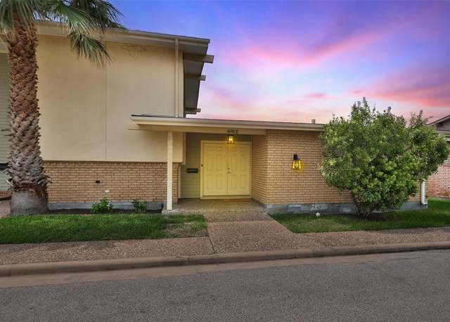 Property at 6912 Williams Dr, Galveston, TX 77551, 3 beds, 2 baths