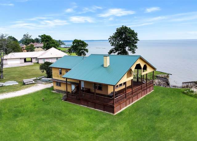 Property at 245 Bridgewater, Onalaska, TX 77360, 3 beds, 2 baths