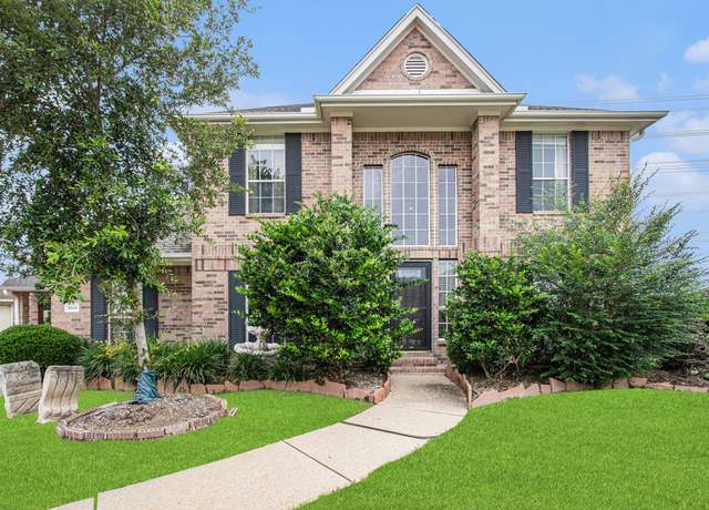 Property at 2526 Sand Castle Ct, Seabrook, TX 77586, 4 beds, 2.5 baths