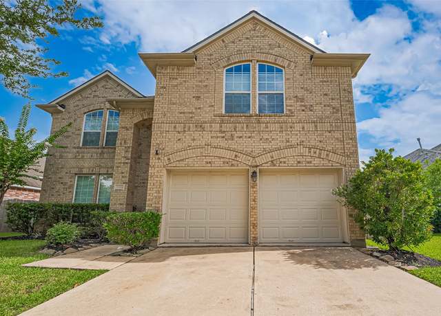 Property at 13008 Shoalwater Ln, Pearland, TX 77584, 4 beds, 2.5 baths