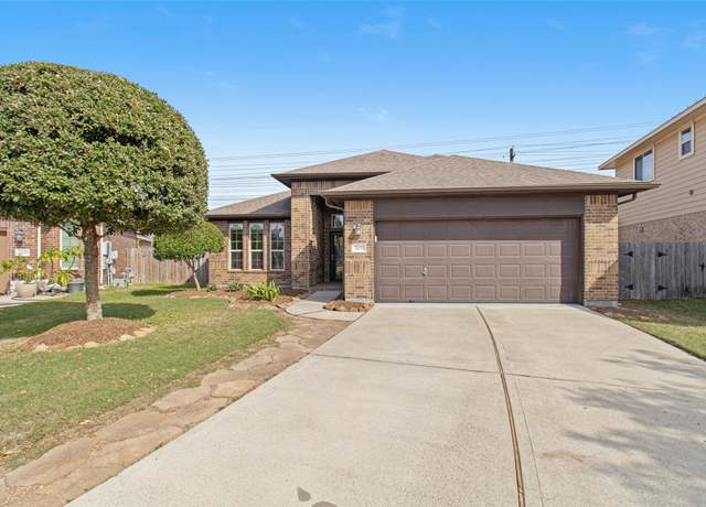 Property at 2451 Porto Way, League City, TX 77573, 4 beds, 3 baths
