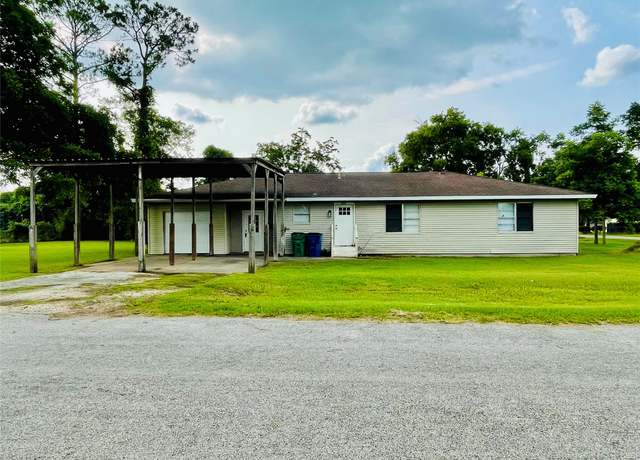 Property at 105 Cornelia St, Sweeny, TX 77480, 4 beds, 2.5 baths