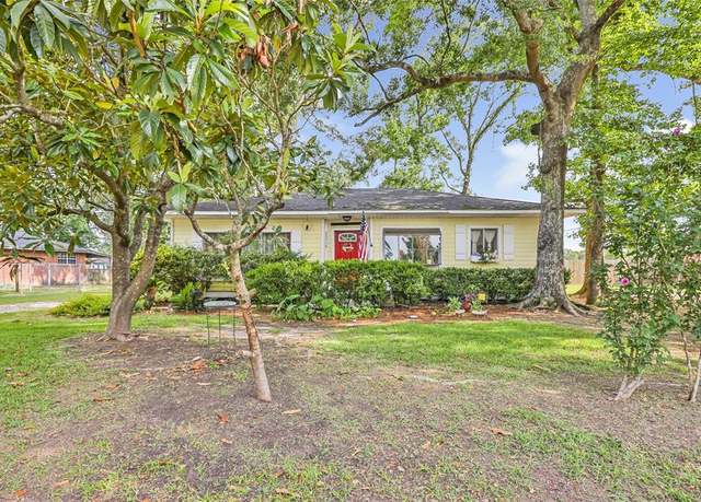 Property at 23718 E Webb Rd, Porter, TX 77365, 3 beds, 1 bath