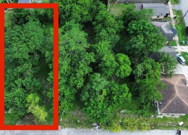 Property at 3716 Farmer St, Houston, TX 77020