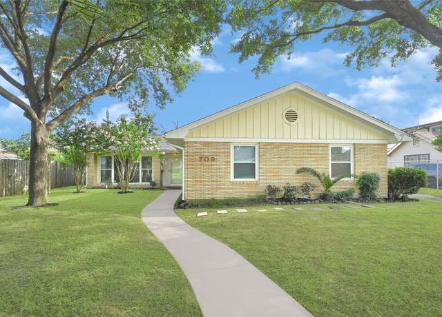 Property at 709 Woodard St, Houston, TX 77009, 3 beds, 2 baths