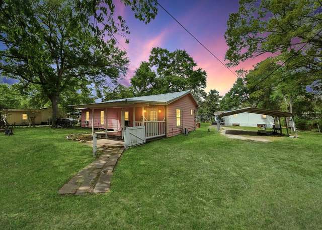 Property at 17795 Mcdonald Ct, Conroe, TX 77302, 4 beds, 2 baths