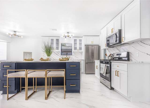 Property at 15802 Edenvale St, Friendswood, TX 77546, 3 beds, 2 baths