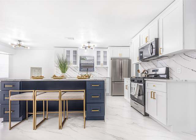 Property at 15802 Edenvale St, Friendswood, TX 77546, 3 beds, 2 baths