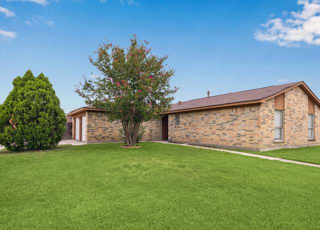 Property at 2814 Lacewing Ln, Houston, TX 77067, 3 beds, 2 baths