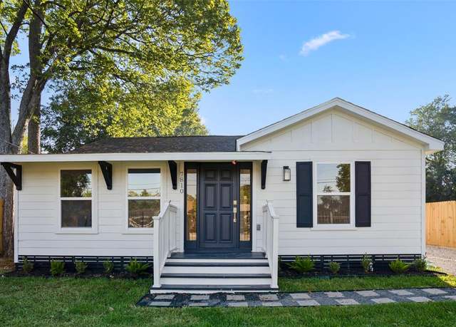 Property at 7810 Appleton St, Houston, TX 77022, 3 beds, 2 baths