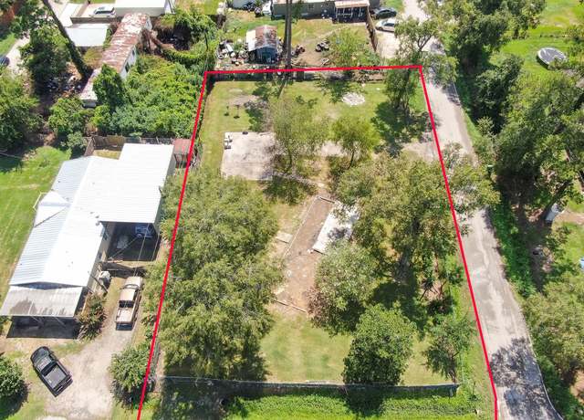 Property at 9414 Meadowvine Dr, Houston, TX 77044