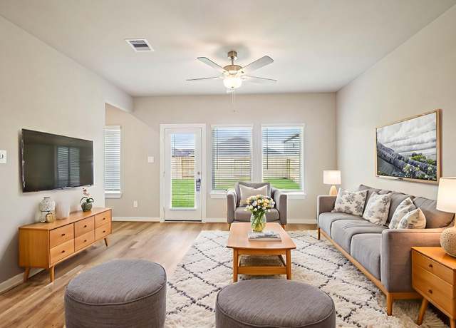 Property at 1531 Copeland Dr, Rosharon, TX 77583, 4 beds, 3 baths