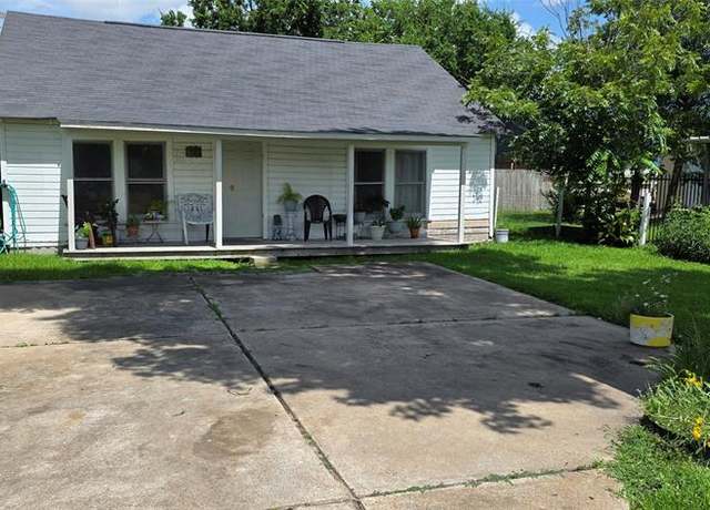 Property at 5518 Cochran St, Houston, TX 77009, 2 beds, 2 baths