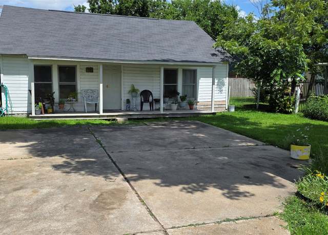 Property at 5518 Cochran St, Houston, TX 77009, 2 beds, 2 baths
