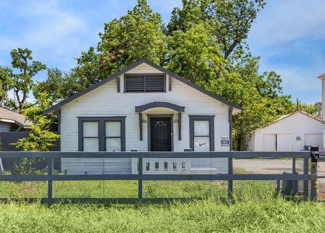 Property at 436 W 28th St, Houston, TX 77008, 2 beds, 1 bath