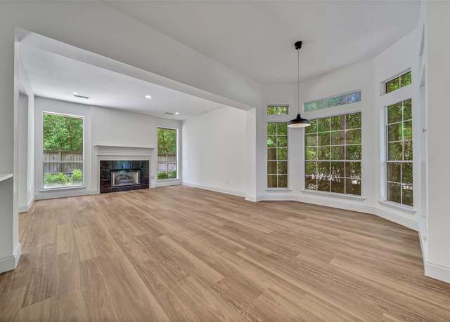 Property at 2 Wintergreen Trl, The Woodlands, TX 77382, 2 beds, 2 baths