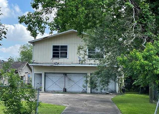 Property at 1618 Capron St, Houston, TX 77020, 3 beds, 1 bath
