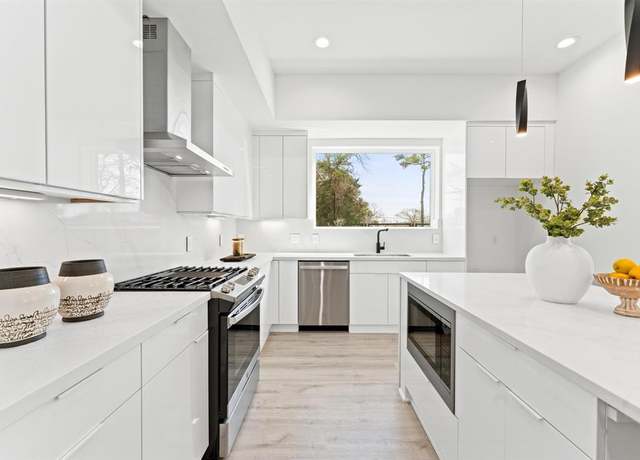 Property at 1843 Wycliffe Dr, Houston, TX 77043, 3 beds, 3.5 baths