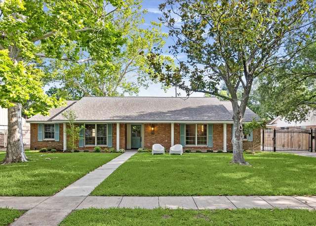 Property at 10715 Piping Rock Ln, Houston, TX 77042, 3 beds, 2 baths