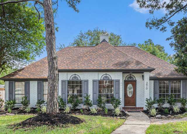 Property at 2610 Ryder Ct, League City, TX 77573, 4 beds, 2.5 baths