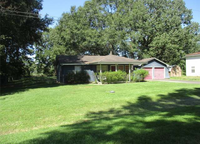 Property at 212 Olivia, Livingston, TX 77351, 2 beds, 1 bath