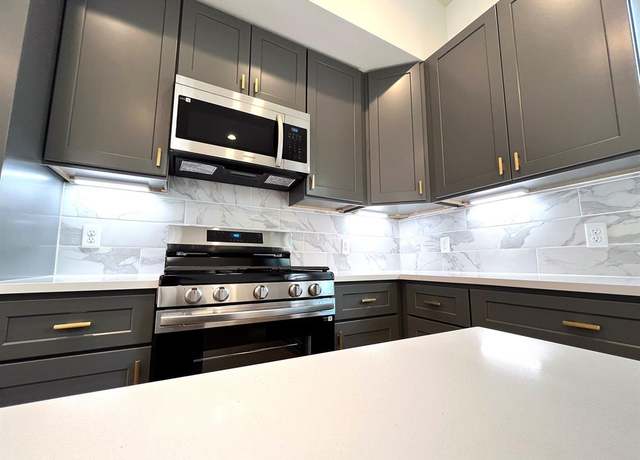 Property at 5438A Wheatley St, Houston, TX 77091, 3 beds, 3.5 baths
