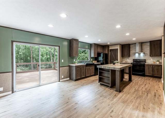 Property at 1100 Hwy 150, Coldspring, TX 77331, 3 beds, 2 baths