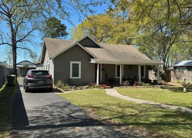 Property at 216 S William Barnett Ave, Cleveland, TX 77327, 3 beds, 2 baths