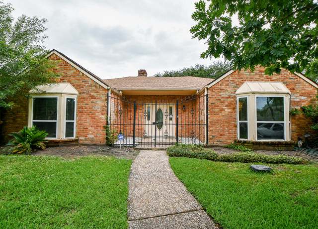 Property at 11103 Pembridge Dr, Houston, TX 77071, 4 beds, 2.5 baths
