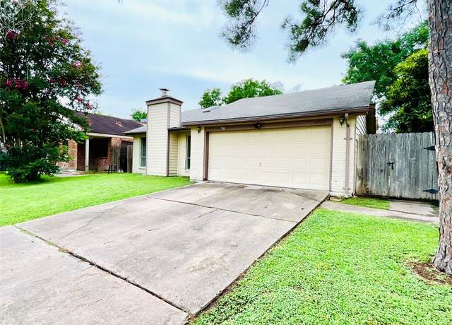 Property at 6404 Quail Meadow Dr, Houston, TX 77035, 3 beds, 2 baths